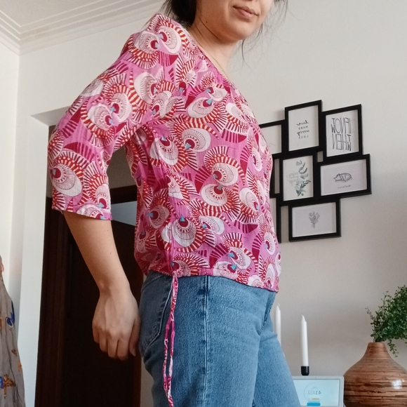 FREE w/$30 Purchase; Vintage Pink & Red Funky Pattern Blouse - Picture 3 of 7